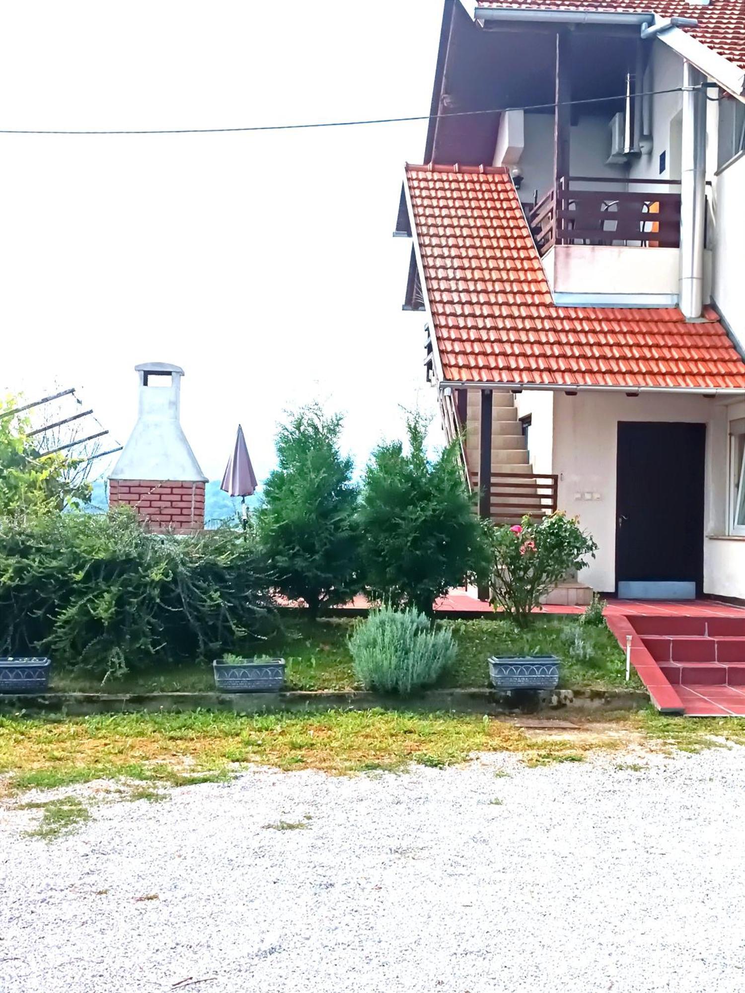 Apartman Petra Zabok Bagian luar foto